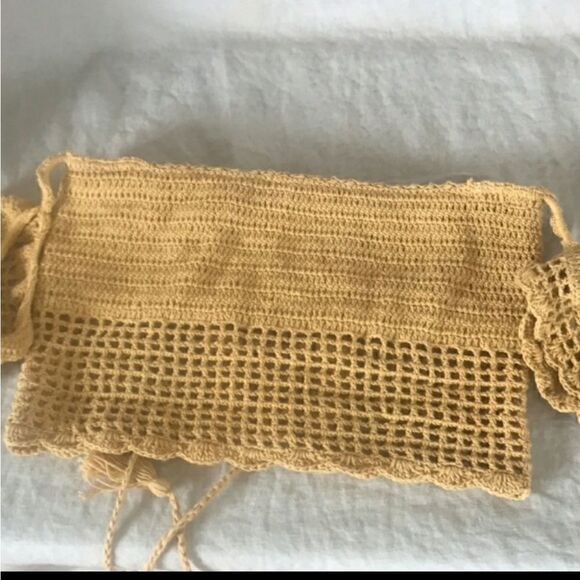 Andi Bangus Crochet top size M - Picture 3 of 3